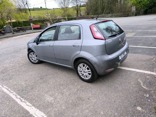 Fiat Punto Hatchback, Petrol, 2012, Grey