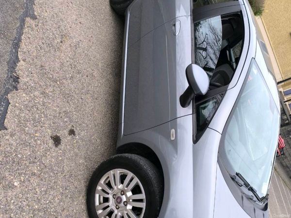 Fiat Punto Hatchback, Petrol, 2012, Grey