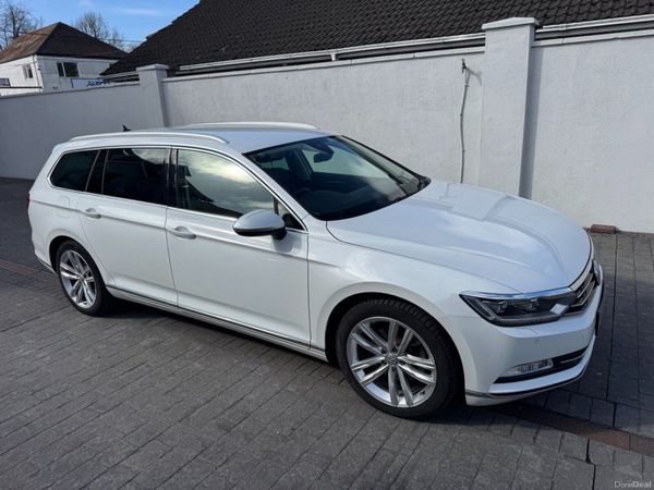 Volkswagen Passat Estate, Petrol, 2016, White
