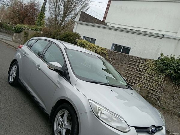 Ford Focus Hatchback, Diesel, 2012, Silver