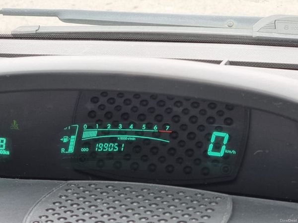 Toyota Yaris Hatchback, Petrol, 2007, Silver