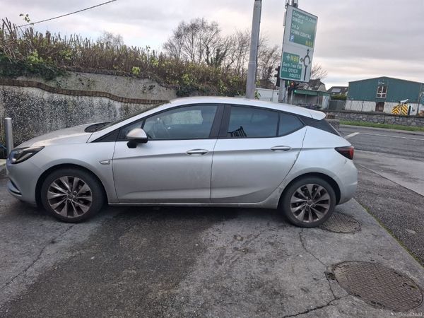 Opel Astra Hatchback, Petrol, 2019, Grey