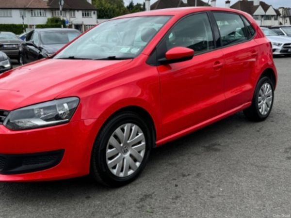 Volkswagen Polo Hatchback, Petrol, 2011, Red
