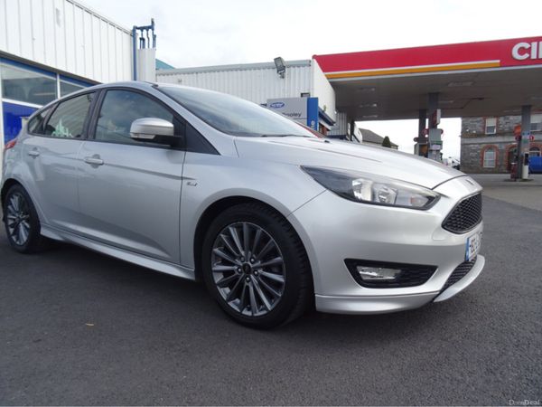 Ford Focus Hatchback, Petrol, 2018, Silver