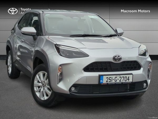Toyota Yaris Cross Hatchback, Petrol Hybrid, 2025, Silver