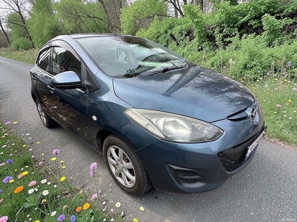 Mazda Demio MPV, Petrol, 2014, Blue