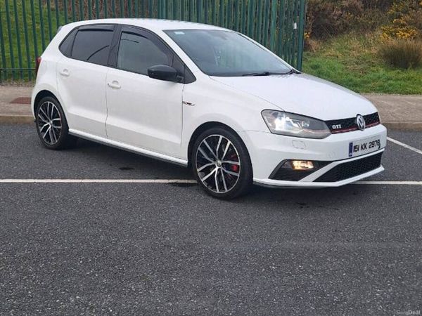Volkswagen Polo Hatchback, Petrol, 2015, White