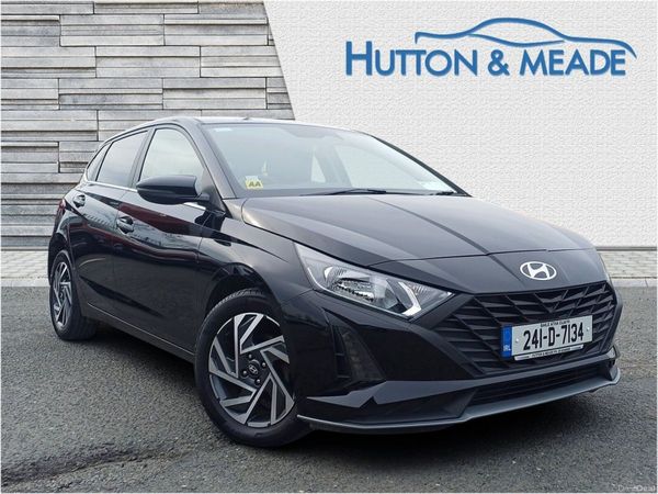 Hyundai i20 Hatchback, Petrol, 2024, Black