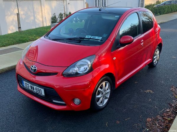 Toyota Aygo Hatchback, Petrol, 2013, Red