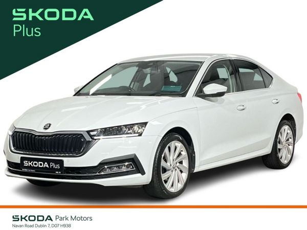 Skoda Octavia Saloon, Petrol, 2023, White