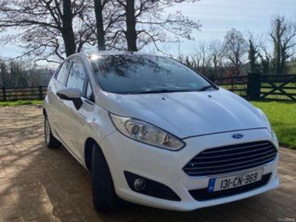 Ford Fiesta Hatchback, Diesel, 2013, White
