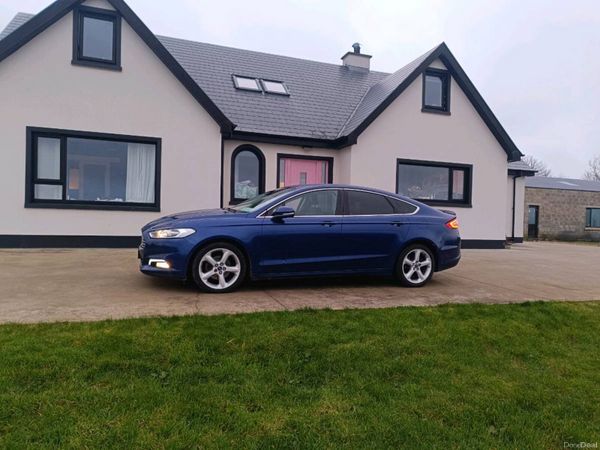 Ford Mondeo Hatchback, Diesel, 2018, Blue