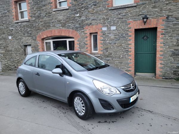 Opel Corsa Hatchback, Petrol, 2011, Silver