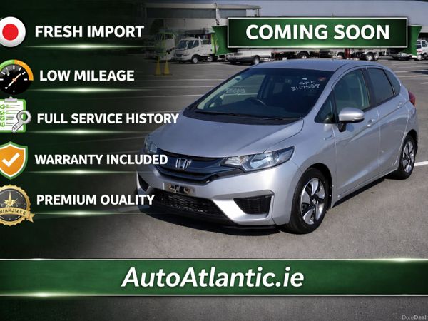 Honda Fit Hatchback, Petrol Hybrid, 2014, Silver