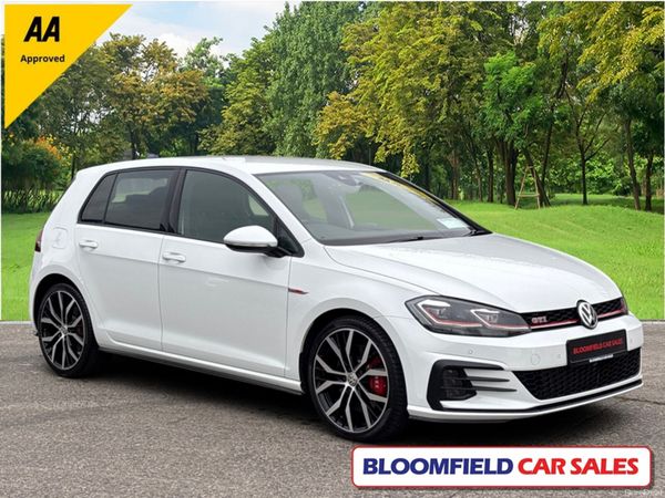 Volkswagen Golf Hatchback, Petrol, 2019, White