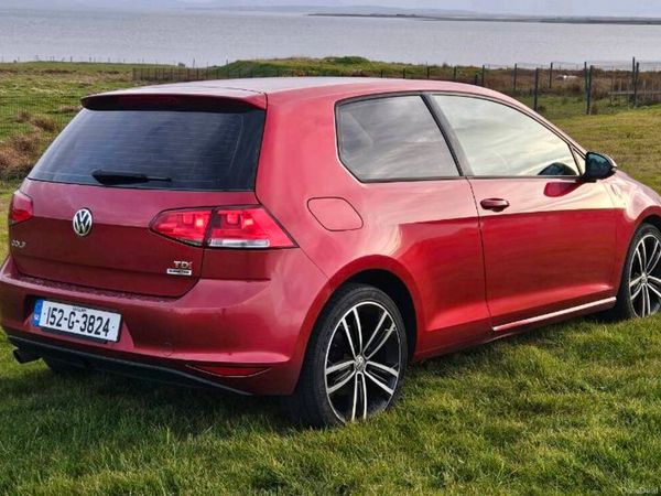 Volkswagen Golf Hatchback, Diesel, 2015, Red