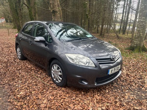 Toyota Auris Hatchback, Diesel, 2010, Grey