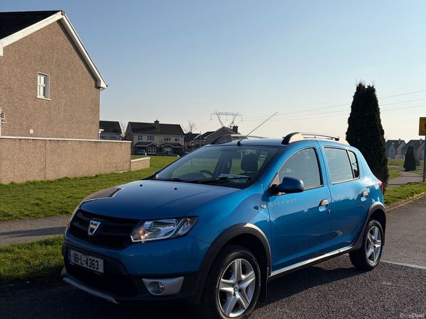 Dacia Sandero Stepway Hatchback, Petrol, 2016, Blue