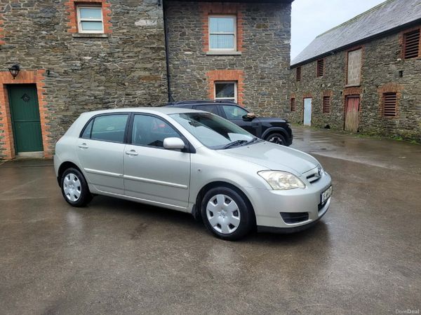 Toyota Corolla Hatchback, Petrol, 2005, Silver