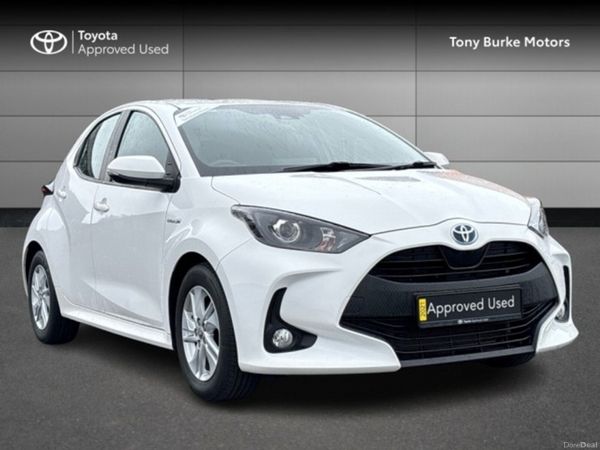 Toyota Yaris Hatchback, Petrol Hybrid, 2021, White