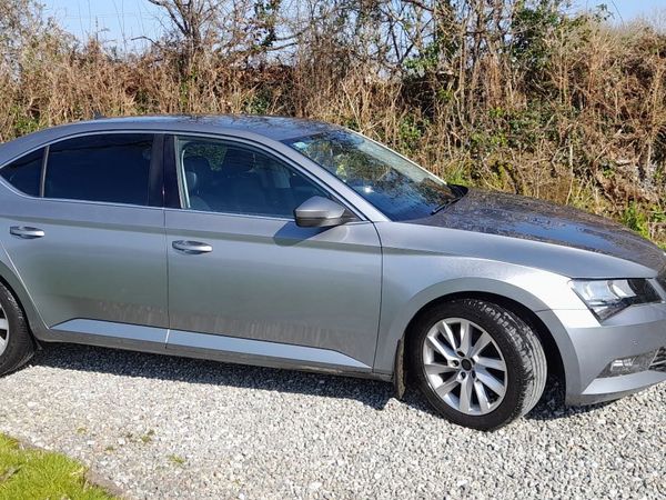 Skoda Superb Hatchback, Diesel, 2015, Grey
