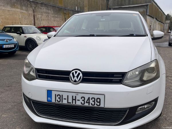 Volkswagen Polo Hatchback, Petrol, 2013, White