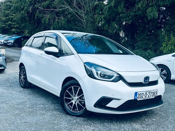 Honda Fit Hatchback, Petrol Hybrid, 2020, White