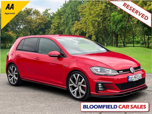 Volkswagen Golf Hatchback, Petrol, 2018, Red