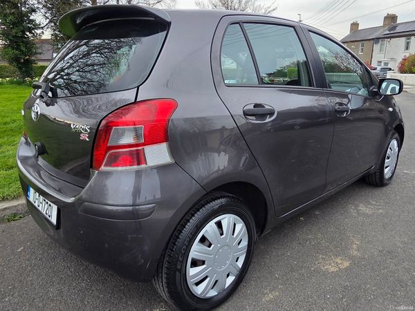 Toyota Yaris Hatchback, Petrol, 2010, Grey