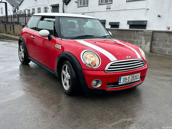 Mini Cooper Hatchback, Diesel, 2009, Red