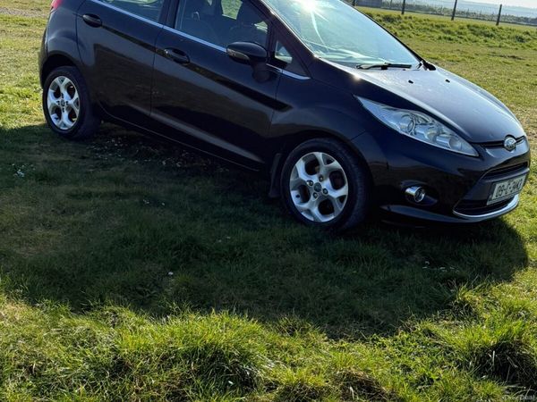 Ford Fiesta Hatchback, Petrol, 2009, Black