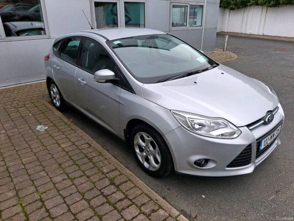 Ford Focus Hatchback, Petrol, 2013, Silver