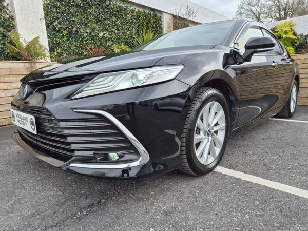 Toyota Camry Saloon, Petrol Hybrid, 2021, Black