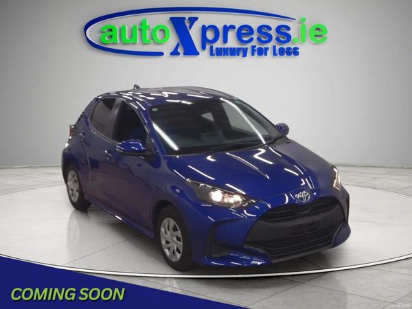Toyota Yaris Hatchback, Petrol Hybrid, 2021, Blue