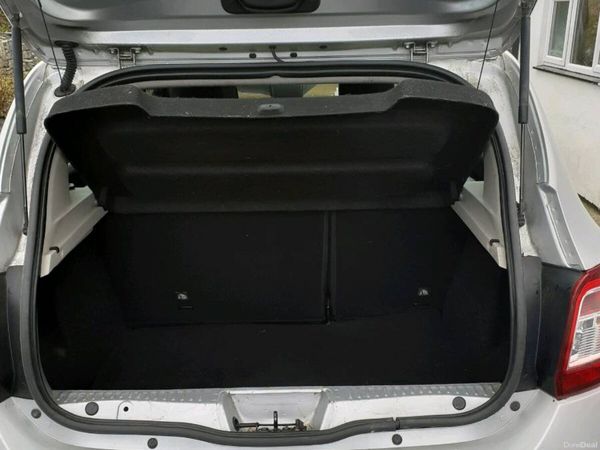 Dacia Sandero Stepway Hatchback, Diesel, 2015, Silver