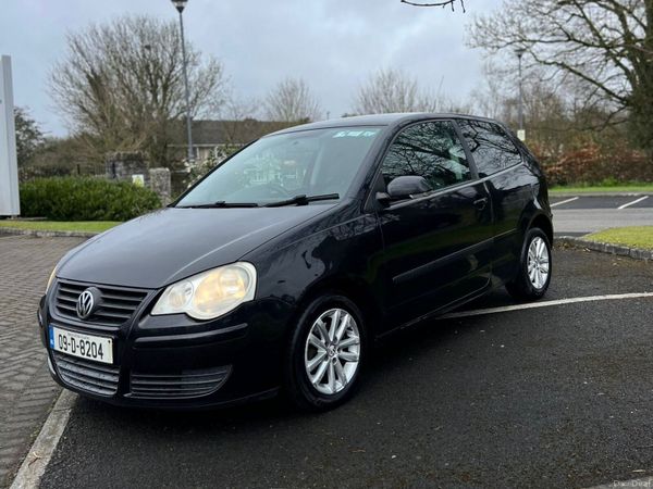 Volkswagen Polo Hatchback, Petrol, 2009, Black