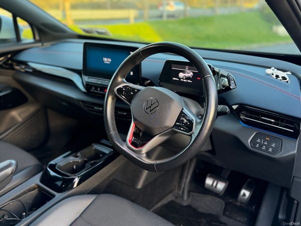 Volkswagen ID.4 Estate, Electric, 2022, White