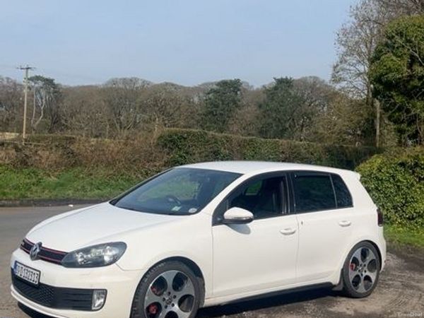 Volkswagen Golf Hatchback, Petrol, 2009, White