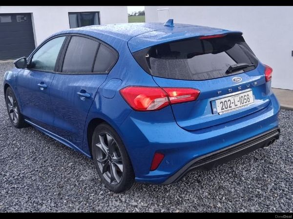 Ford Focus Hatchback, Diesel, 2020, Blue