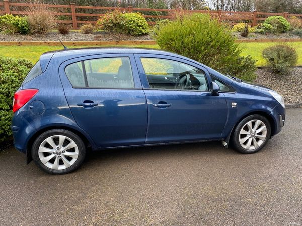 Opel Corsa Hatchback, Petrol, 2014, Blue