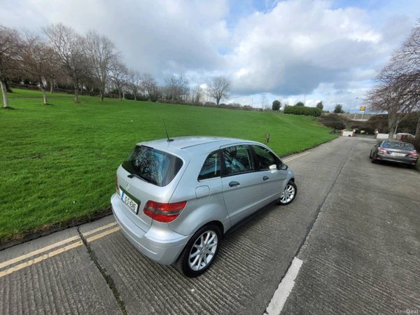 Mercedes-Benz B-Class MPV, Petrol, 2010, Silver