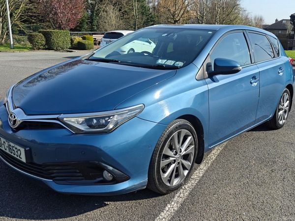 Toyota Auris Hatchback, Diesel, 2016, Blue