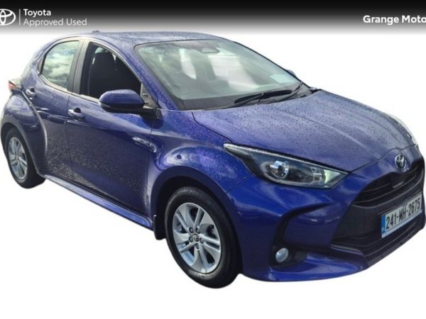 Toyota Yaris Hatchback, Petrol Hybrid, 2024, Blue