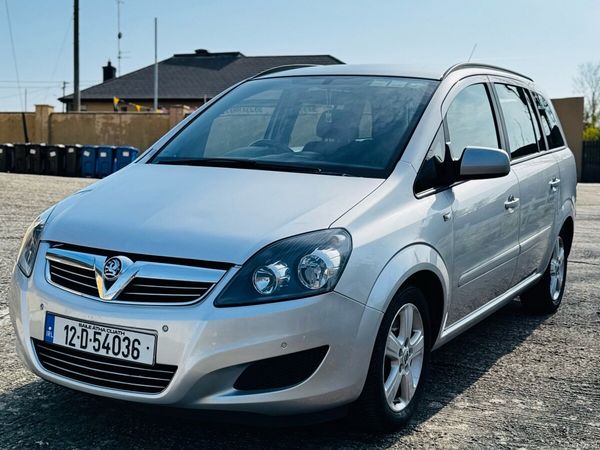 Vauxhall Insignia Hatchback, Diesel, 2011, Silver