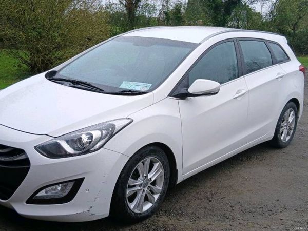 Hyundai i30 Hatchback, Diesel, 2013, White