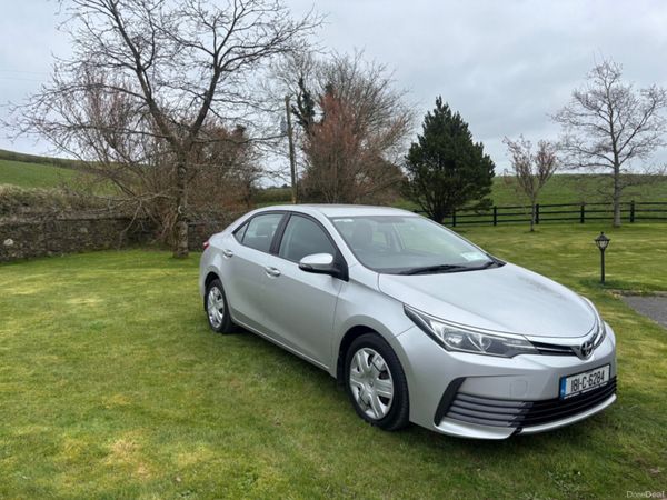 Toyota Corolla Saloon, Diesel, 2018, Grey
