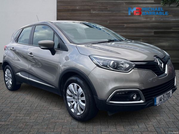 Renault Captur Hatchback, Petrol, 2014, Gold