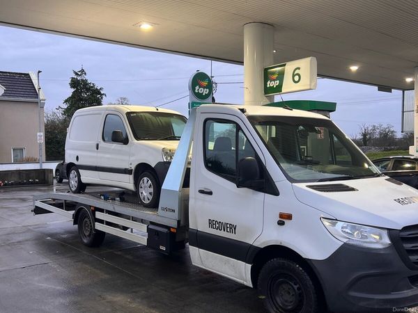 Volkswagen Golf Hatchback, Petrol, 2016, White