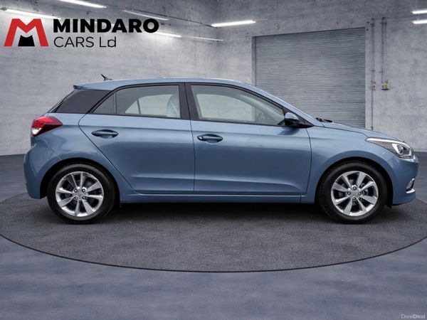 Hyundai i20 Hatchback, Petrol, 2016, Blue