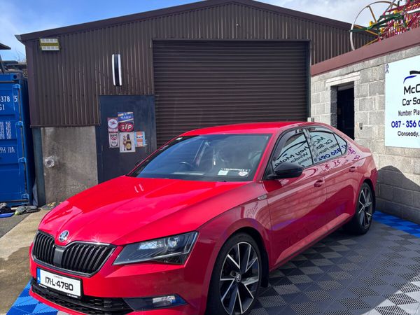Skoda Superb Hatchback, Diesel, 2017, Red
